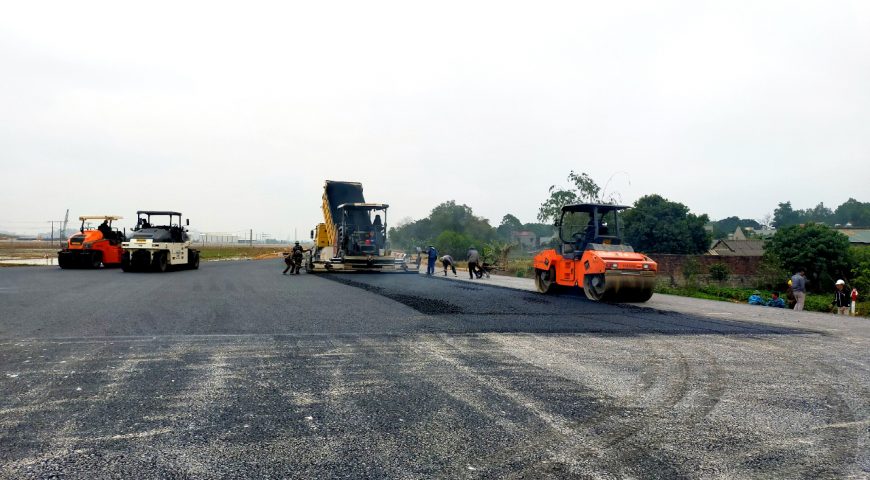 Những ca trải thảm nhựa đầu tiên của năm mới